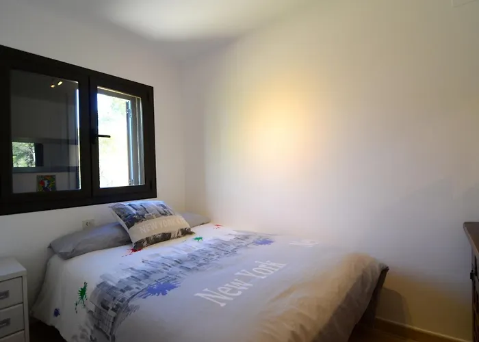 Atenes 12 بيت للعطل أولاستارتيت