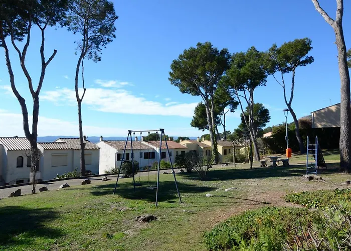 Holiday home Atenes 12 *
