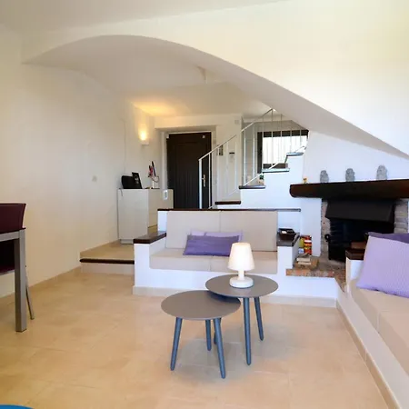 Holiday home Atenes 12 *