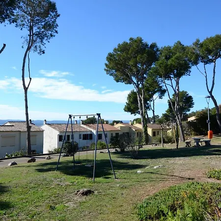 Holiday home Atenes 12 *