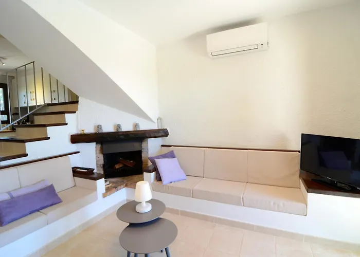 בית נופש Atenes 12 *