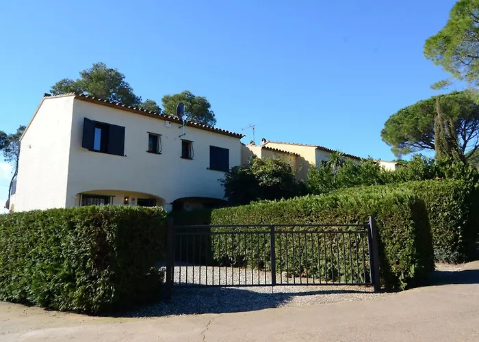 Atenes 12 בית נופש ל'אסטרטיט